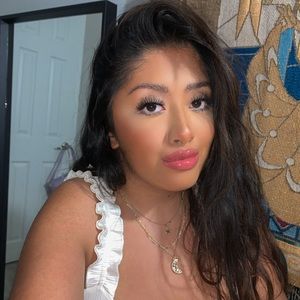 Meet your Posher, Sheila